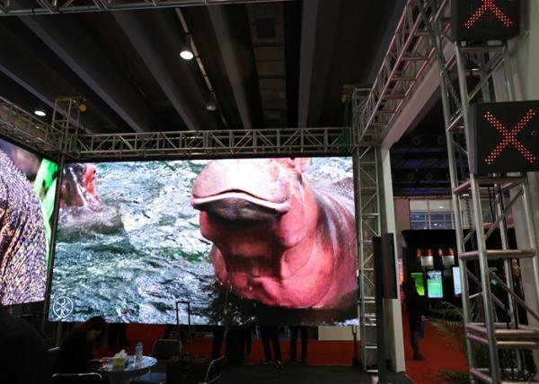Full Color P6 Indoor Rental LED Display 27777 Dots/Sq.m Pixel Density Silence Operation