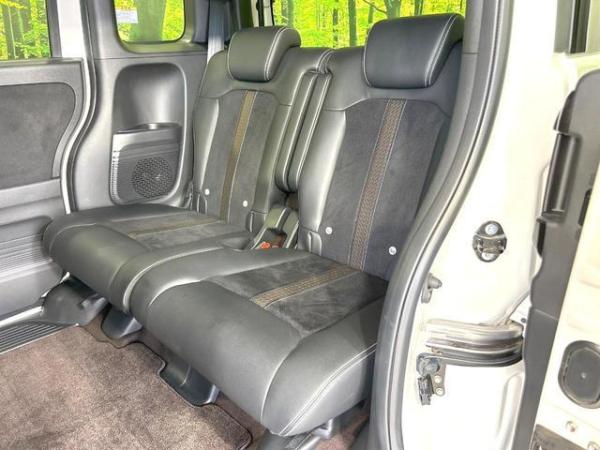 Honda N-BOX Custom Turbocoordinated Electric Sliding Doors On Both Sides Gap Sonar Automatic Cruise Control, Lane Assist, Collision Damage Mitigation System Automatic Lights LED Headlights Smart