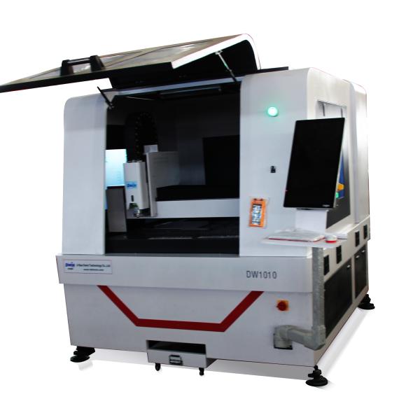 Closed Type CNC 1kw Fiber Laser Cutter With Cover 1300x900mm