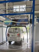 Máquina de lavagem de automóveis sem toque de jato de água de alta pressão para limpeza profissional de dois braços