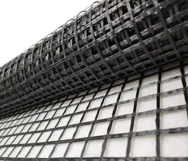 100-100KN/M Bitumen Coated Fiberglass Geogrid Asphalt Pavement Reinforcement Geogrid