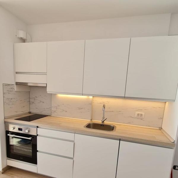 Projeto de gabinete de cozinha de mini-cozinha de melamina para gabinete de apartamento de cozinha de hotel