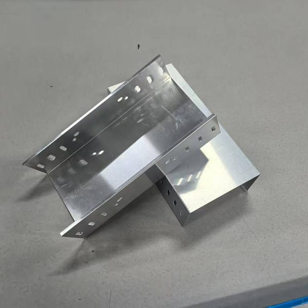 50mm-150mm Anodized Aluminum Alloy Ladder Cable Tray Silver Finish Sections