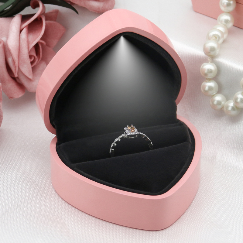 Custom Logo Pink Plastic LED Light Jewelry Box Fashion Led Bracelet Box Heart Shape