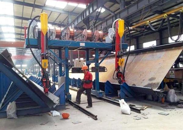Hydraulic Centering H Beam Automatic Welding Machine 1800mm Max Web Height
