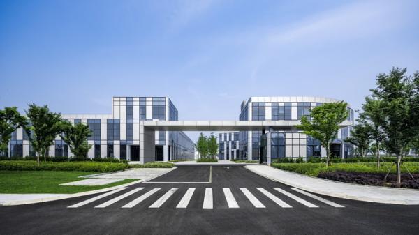 Solution de flexibilité de conception pour maximiser la productivité et minimiser les coûts de construction dans un entrepôt de structures en acier