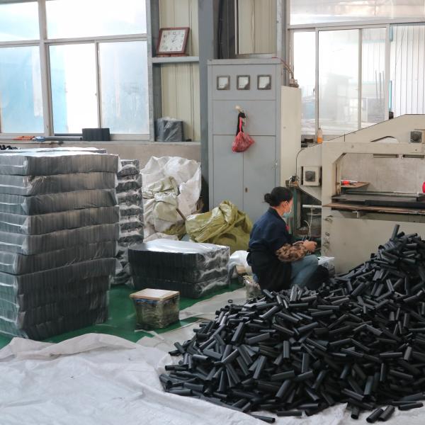 20mm For Air Conditioning NBR Nitrile Rubber Insulation Waterproof Low Thermal ConductivityTube