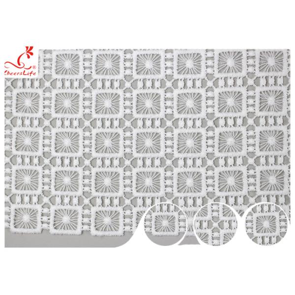 Ткань шнурка Польши вышитая гипюром флористическая с расстворимым в воде поли азо шелка молока свободно