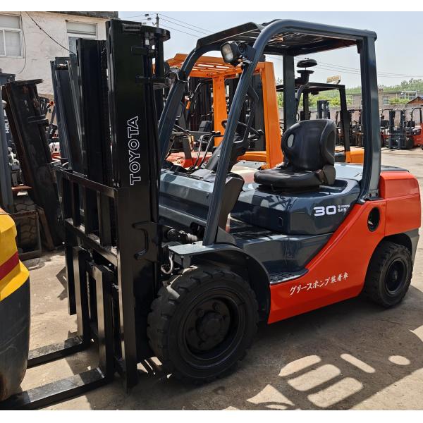 Toyota 30 usada, carretilla elevadora de tres toneladas y tres metros, máquina elevadora diésel Toyota de segunda mano