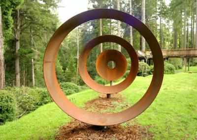 Sculpture en acier extérieure rouillée en Corten coupée par laser pour la forme de cercle de décoration de jardin