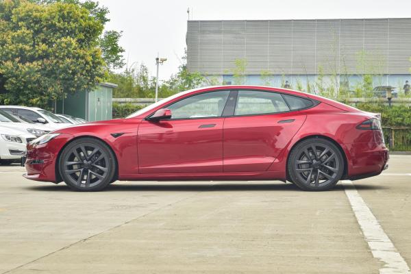 2023 Euro VI Tesla Model S EV Carro com depósito de fósforo alto e pista traseira de 1690mm