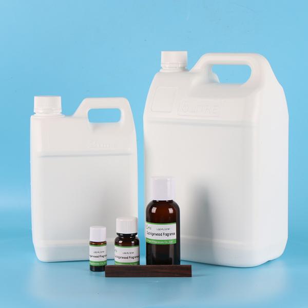 100% d'huile liquide concentrée à l'arôme d'agarwood à l'odeur d'ourd, à longue durée de vie, pour la fabrication de parfums