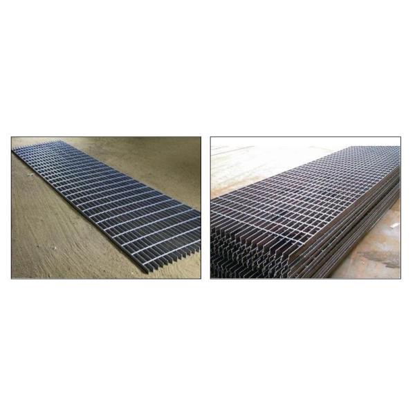 Plank Serrated Carbon Steel Bar Grating 32x5mm Black Paint Surface Treatment