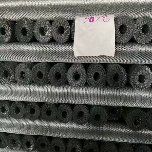 Efficient Highway Guardrail Reinforcement Anti-Rust Wear-Resistant Expanded Metal Mesh