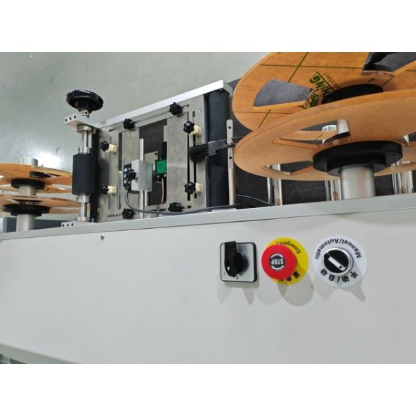 AC220V 50/60 Hz Roll-to-roll RFID Tag Data Personalization Machine YPM-R2R