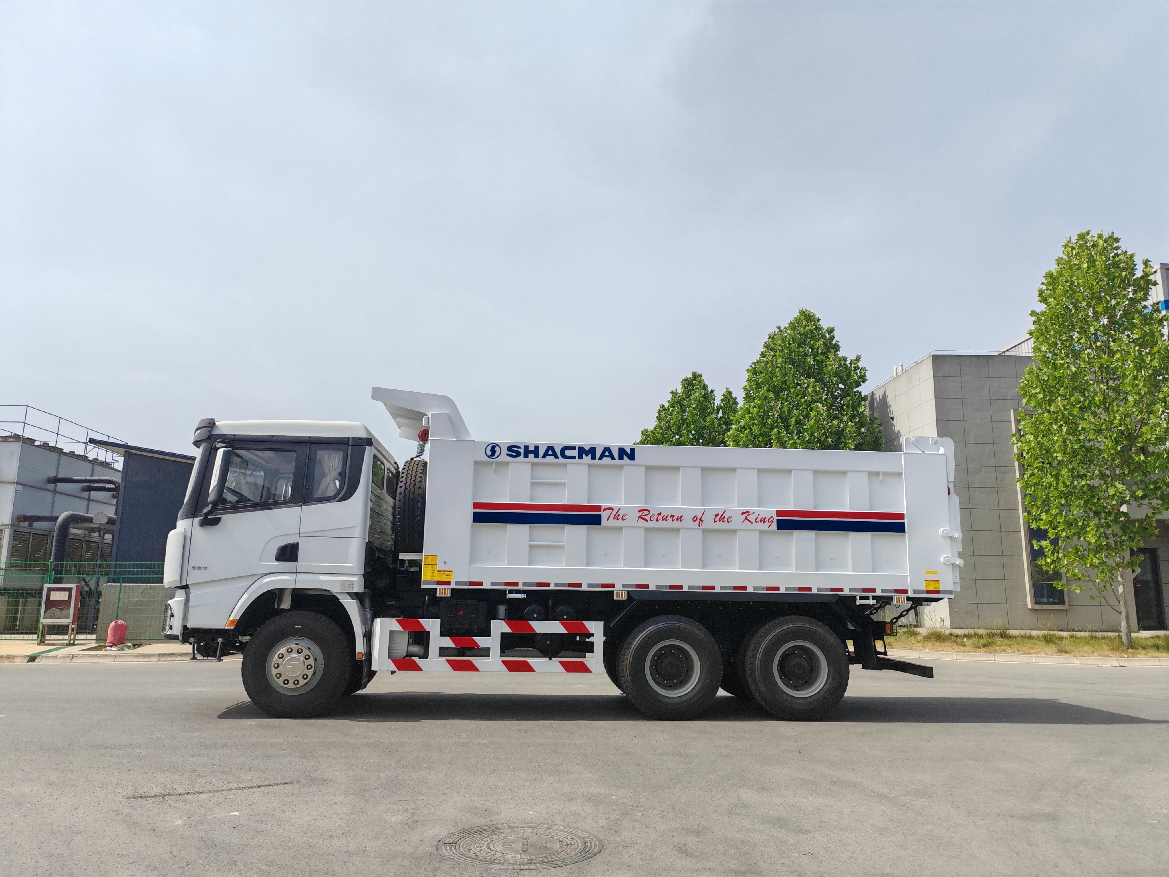 Shacman X3000 6X4 Dump Truck 385HP Engine EURO III Emission Standard
