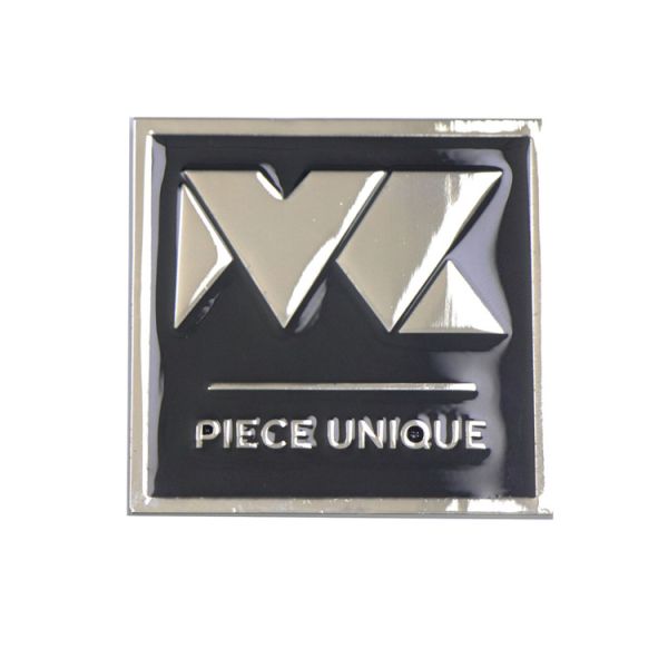 Stamping Custom Metal Name Plates Wear Resistant Corrosion Resistant Embossed Name Plate