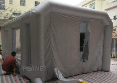 Logotipo inflável gigante da estação de trabalho do carro da cabine de pulverizador que imprime o conjunto fácil