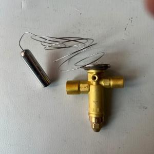 King Long Yutong Bus AC Danfoss Expansion Valve 067N7169 Precision Temperature