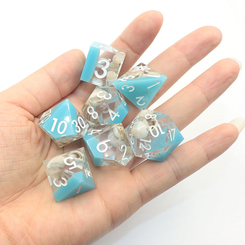 Wholesale Transparent Glitter Polyhedral Resin Dice Set with Custom Logo for DND Games in 14-20mm Size