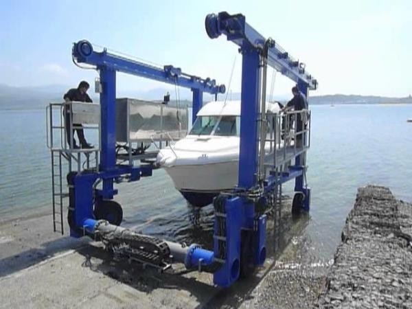 Gantry Mobile Boat Hoist Yacht Travel Lift Crane 100t 200t for Port