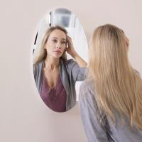 Miroir Frameless ovale de salle de bains de miroirs fixés au mur durables de maquillage