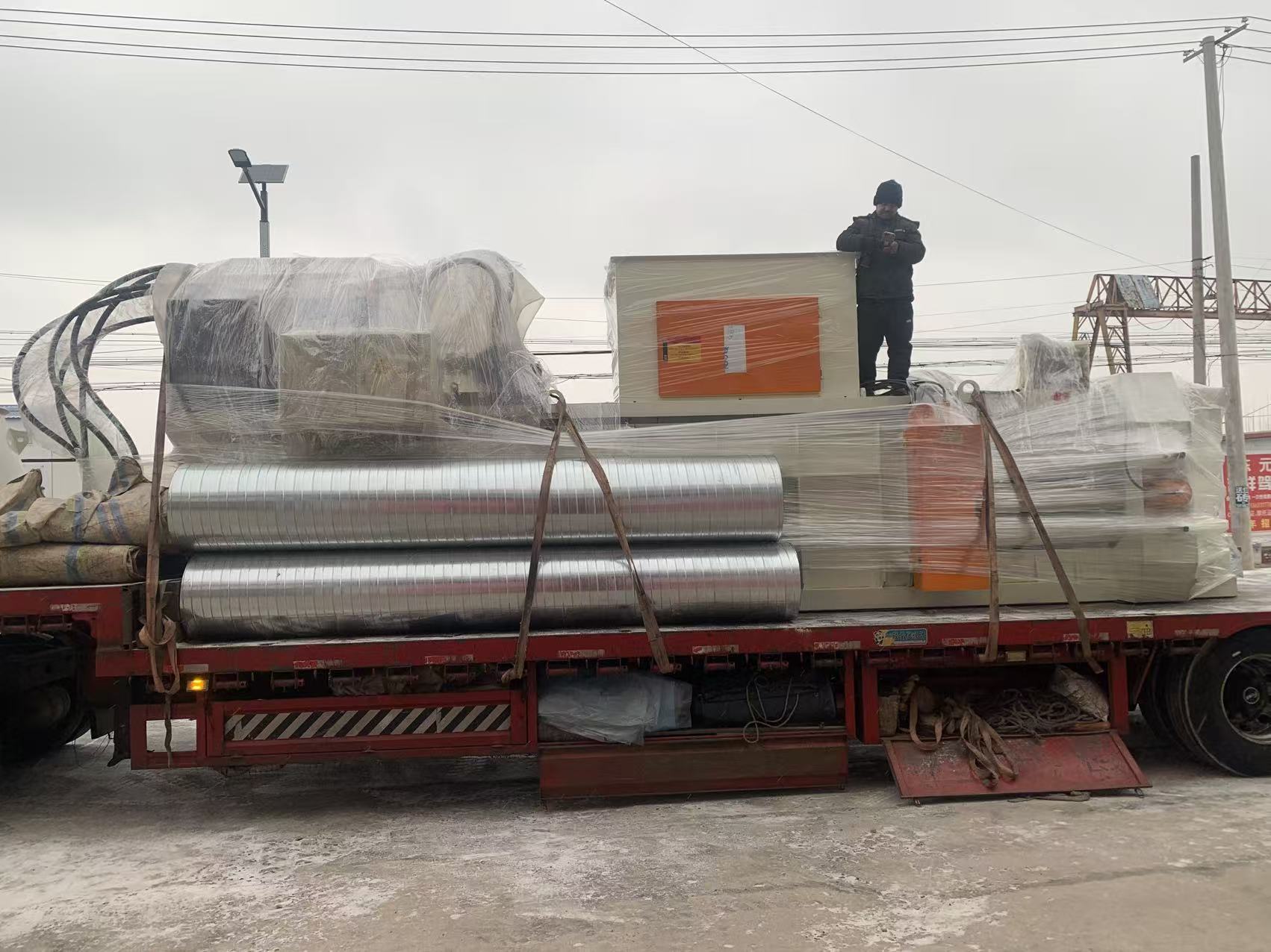 Small Vertical Wheat Straw Press Machine 220V Single Phase Compact Size For Small Farms