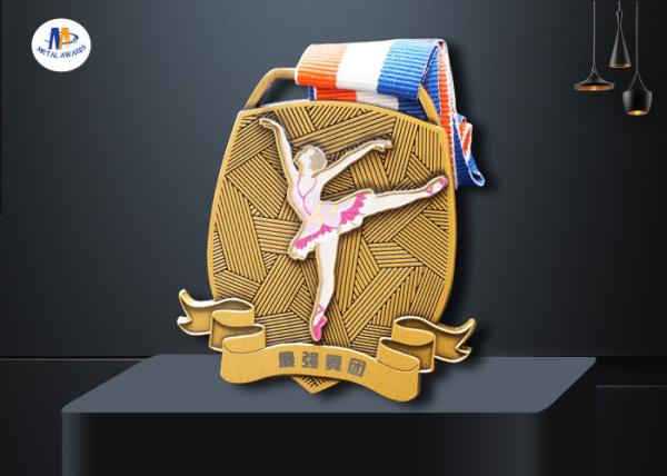 Zinc Alloy Metal Awards Dancing Stock Medals Antique Gold Plating Soft Enamel
