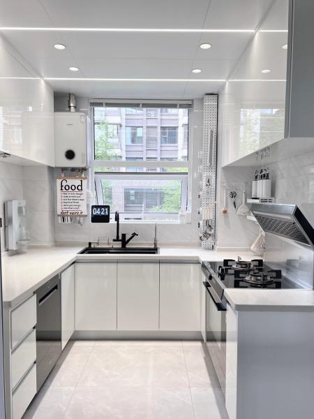 Armoires de cuisine de luxe personnalisables pour des designs uniques de maisons et d'hôtels