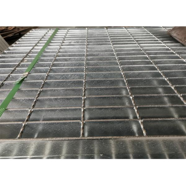 Flat Type 76mm Galvanised Steel Grid Heat Dissipation Stair Grating NAAMM Standard