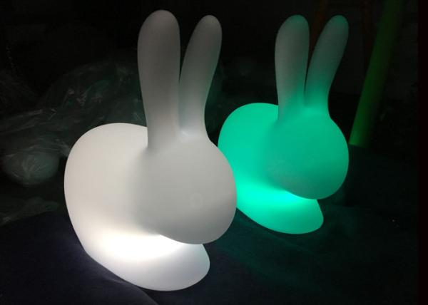 Cadeira conduzida jogo do coelho da mobília do fulgor das crianças com luz colorida, material plástico
