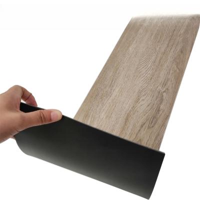 Moderno diseño de LVT de plancha de plástico de azulejos clic SPC piso para el baño Solución de actualización