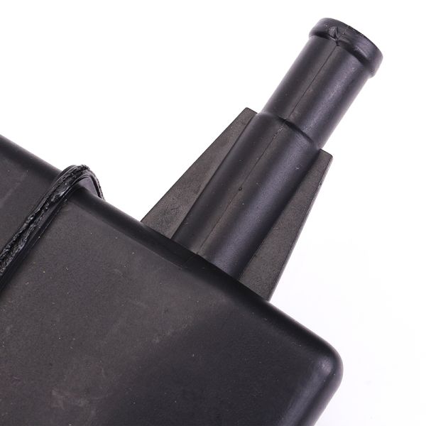 16576-ET00A Conjunto de la transmisión automática Manguera del tubo de vapor de admisión del motor para Nissan SENTRA