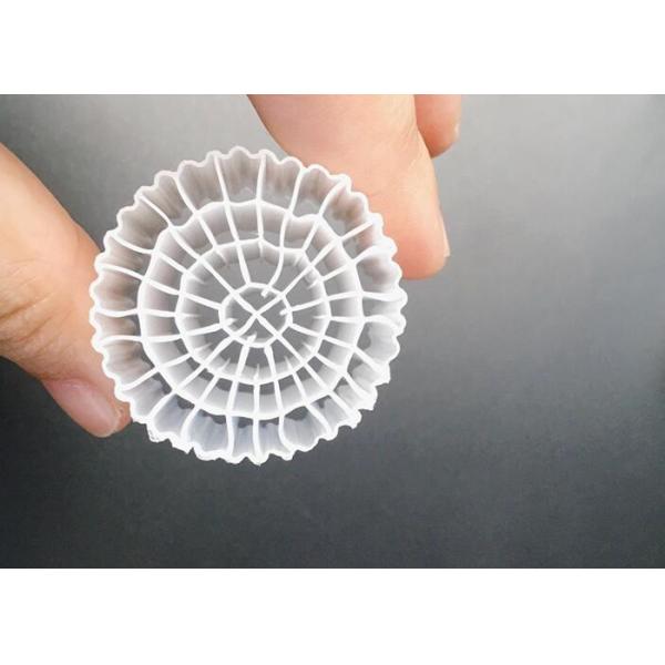 Medios del tratamiento de aguas del reactor de cama móvil 15*15m m MBBR bio para el tanque anaerobio