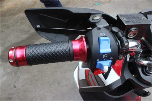 72V Fat Tires Electric Ride On Scooter 1500W Big Battery Electric Scooter Bikes