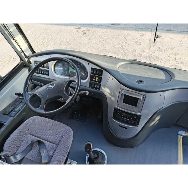 Используемый двигатель 132kw Cummins мест автобуса XMQ6771 30 тренера задний вышел управляя используемый автобус Kinglong