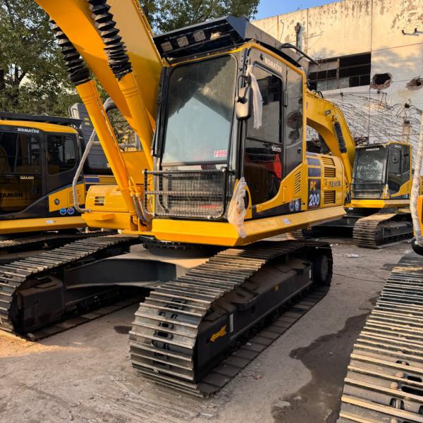 Second Hand Komatsu PC200 Excavator Original Hydraulic Pump and Cylinder for Crushing