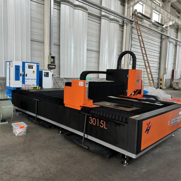 1kw 2kw 1000W 3000W 3015 板金ファイバーレーザーカッター切断機 レーザー源IPG / Raycus / Max