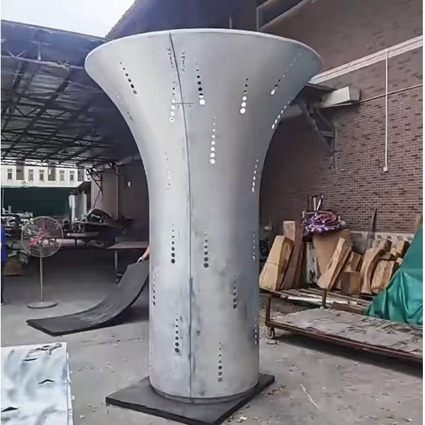 White Flared Aluminum Column Cladding (2.5mm) - Widely Used in Malls & Hotels | Customizable with Perforation & Engraving