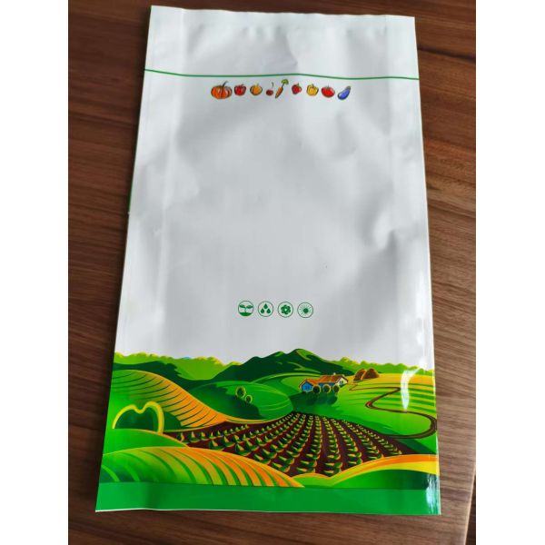 Lightweight COMPOSITE Fertilizer Packaging Pouch In Solid Color Or Patterned Design