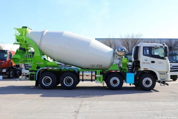 Fukuda Auman ETX 340 horsepower 8X4 7.87 square concrete mixing truck