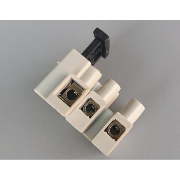 Блок взрывателя поляка 250V 6.3A 5x20 стержня 3 соединения провода FT06 540-3P 450V 15A терминальный