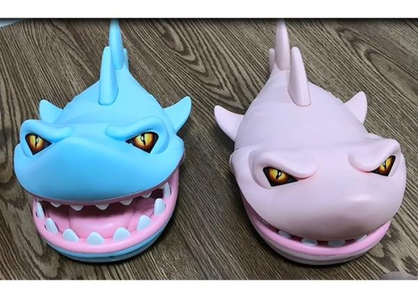 10.3  Crazy Shark Biting Games Educational Children's Play Toys W / Sound Light Age 3