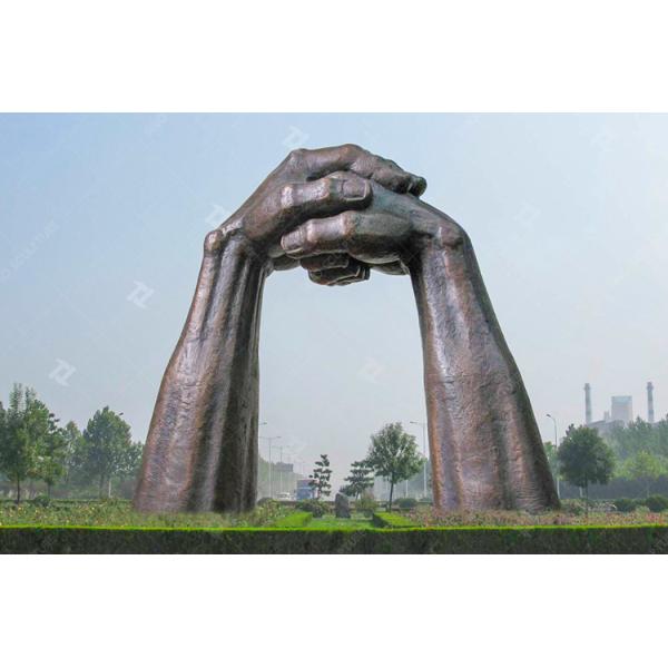 Высота 31 м Бронзовая скульптура рук, монументальная скульптура двери