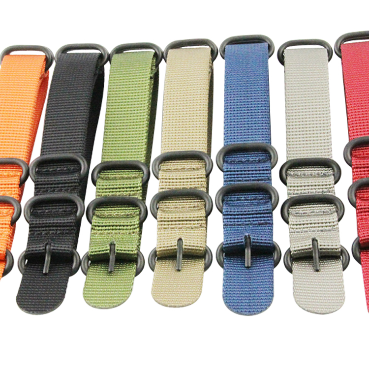 Military-style Nylon Watch Strap · 18-24mm