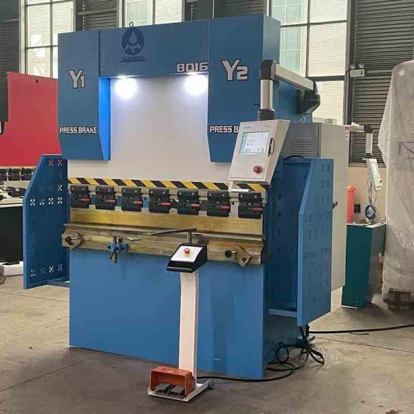 Small Press Brake 80T1600 6mm Carbon Steel 3mm Stainless Steel 5 Feet CNC Hydraulic Bending TP10S Controller 3Kw