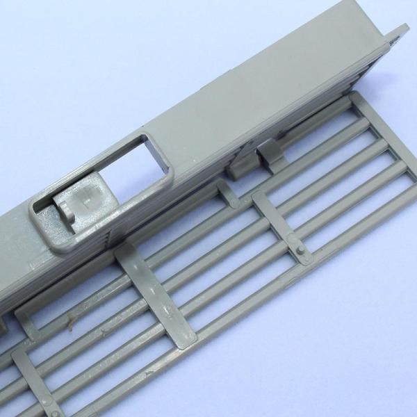 Food Grade Plastic Anti Escape beehive entrance reducer