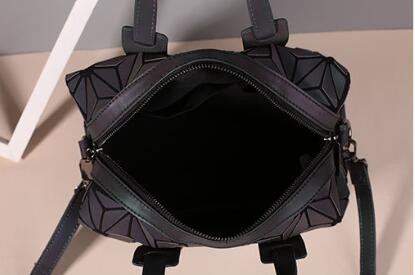 Women Lingge Handbag With Luminous Color Changing And Fashionable Dazzling Diamond Shaped Crossbody Bag