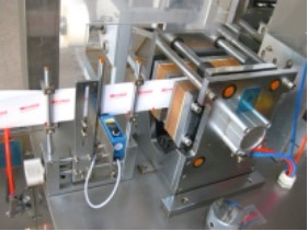 380V Spunlace Nonwoven влажное обтирает машину упаковки, зудеть reliver обтирает машину упаковки