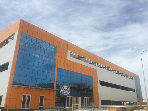 Customizable Metal Buildings Hot Dip Galvanized / Paint Spraying Carbon Steel Buildings